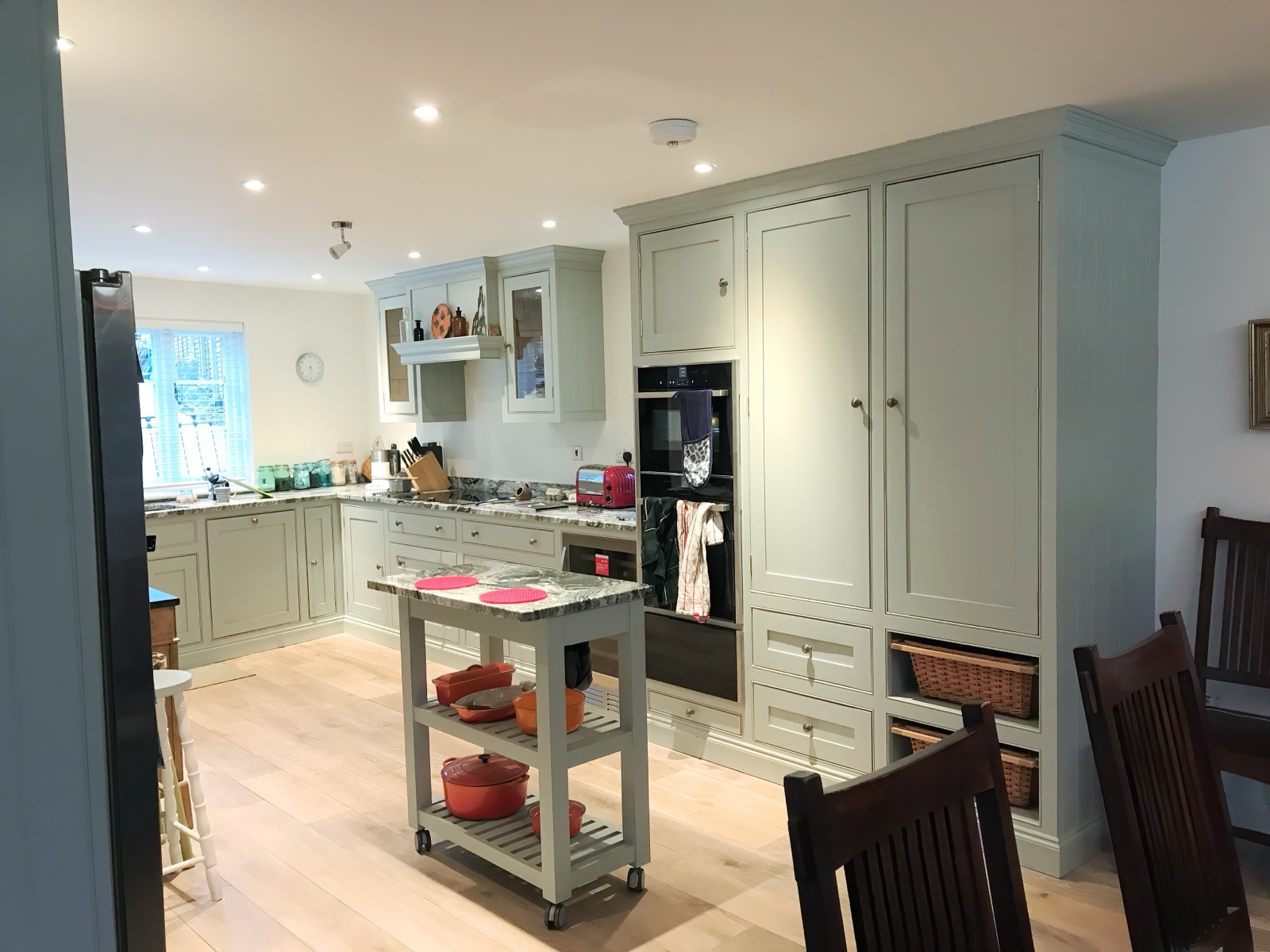 Bespoke shaker kitchen in Clifton, Bristol by Paul Gunningham — Clifton Kitchen II project, photo 2 of 7