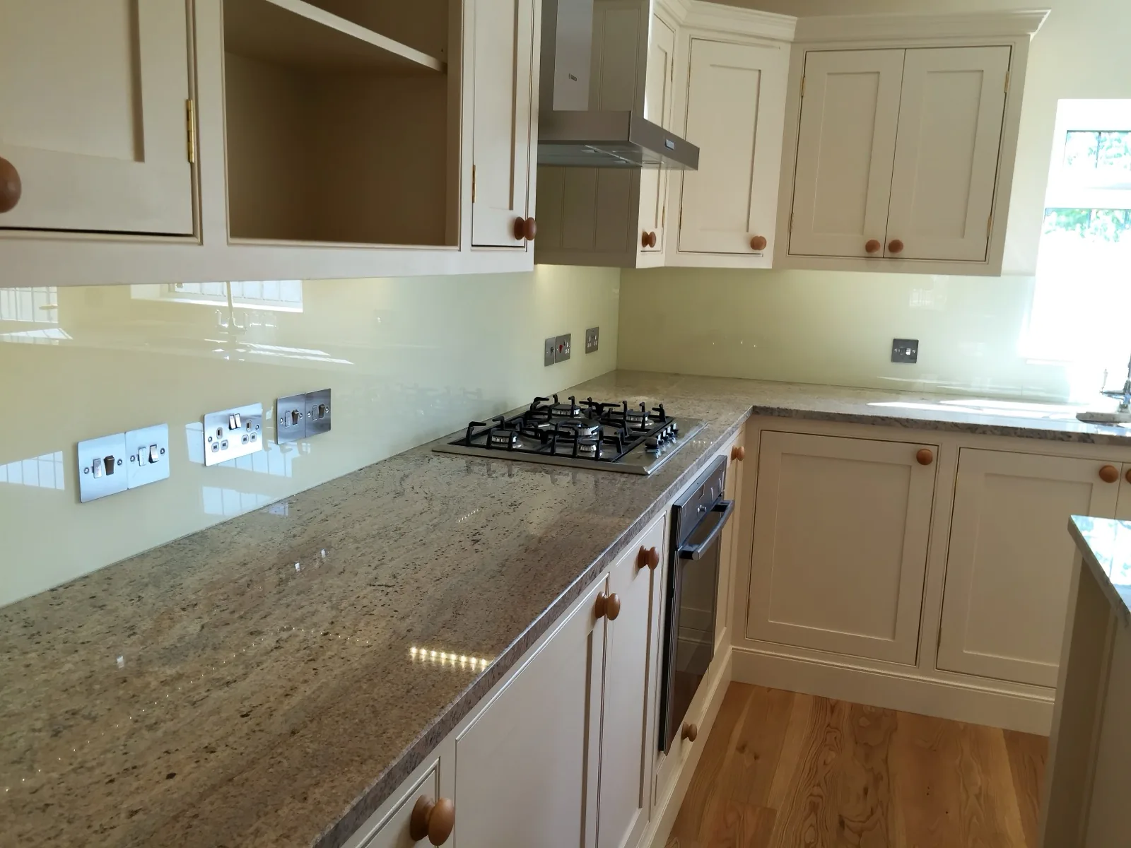 Bespoke shaker kitchen in Henleaze, Bristol by Paul Gunningham — Henleaze Kitchen project, photo 4 of 12