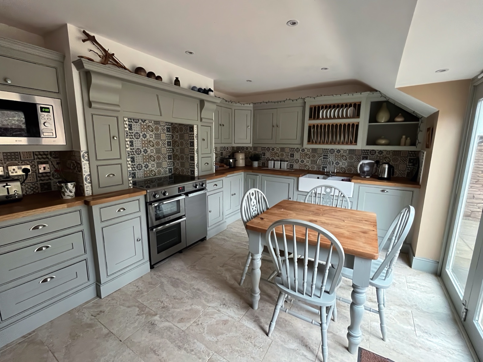 Bespoke shaker kitchen in Forest of Dean, Gloucestershire by Paul Gunningham — Lydney project, photo 1 of 6